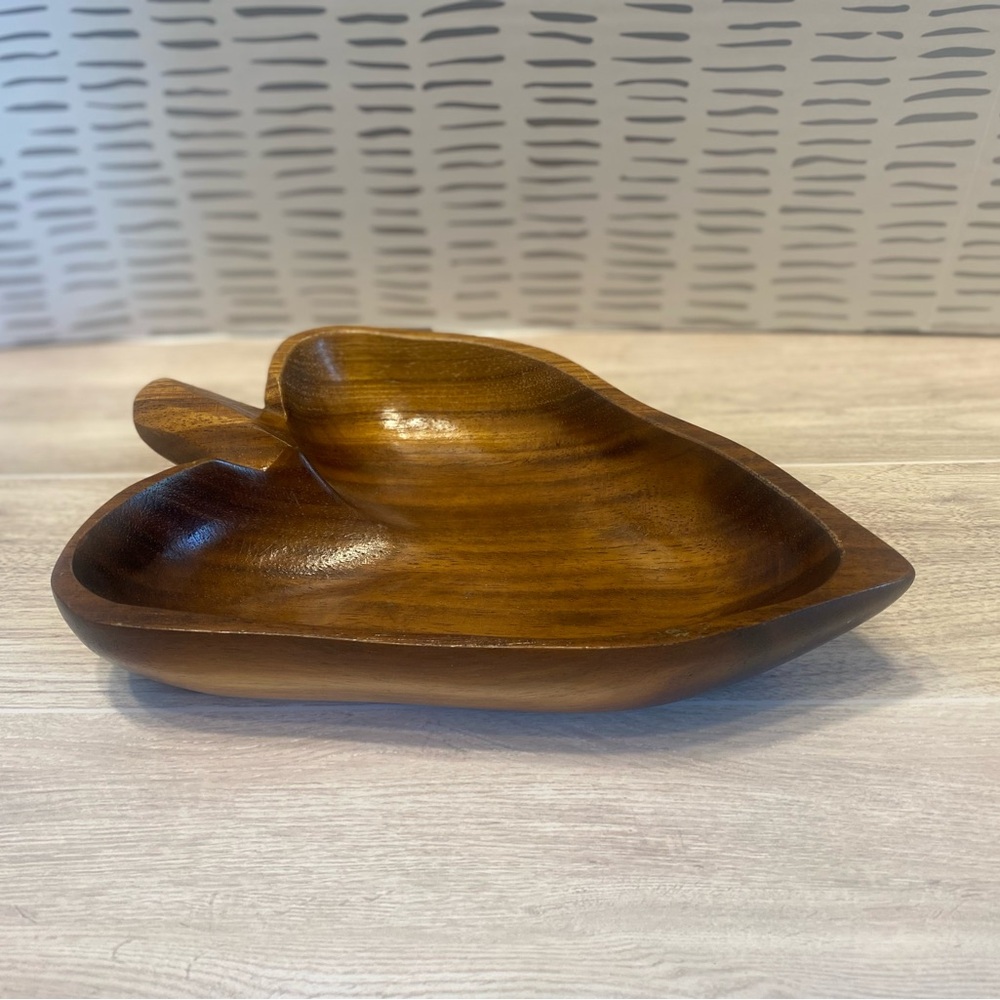 Monkey Pod Leaf-Shaped Bowl